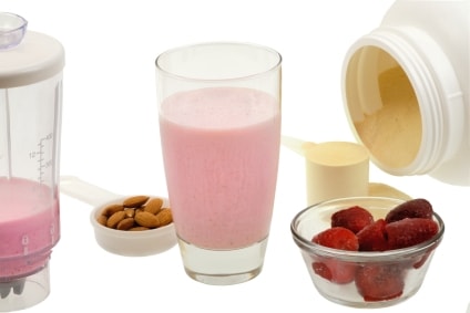 A protein shake előnyös lehet a fogyókúrázóknak.